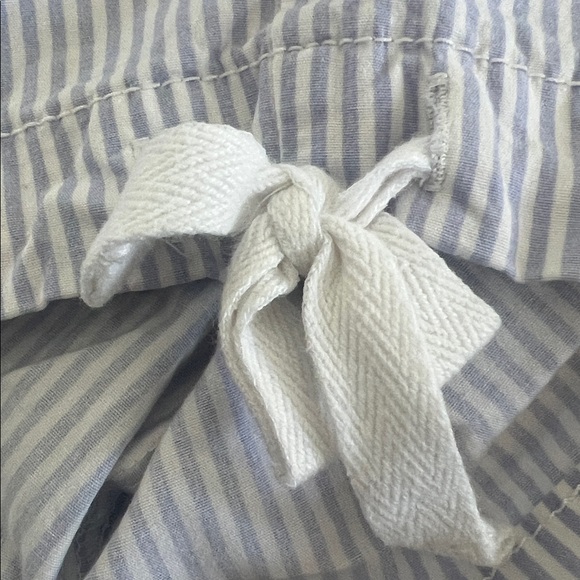 ST. JOHN’S BAY -Women’s Cargo Shorts - Light Blue Stripe - Picture 3 of 9